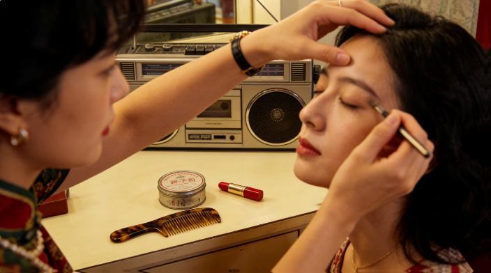 美妆博主，这个曾经风光无限的赛道，最近好像有点“冷”了